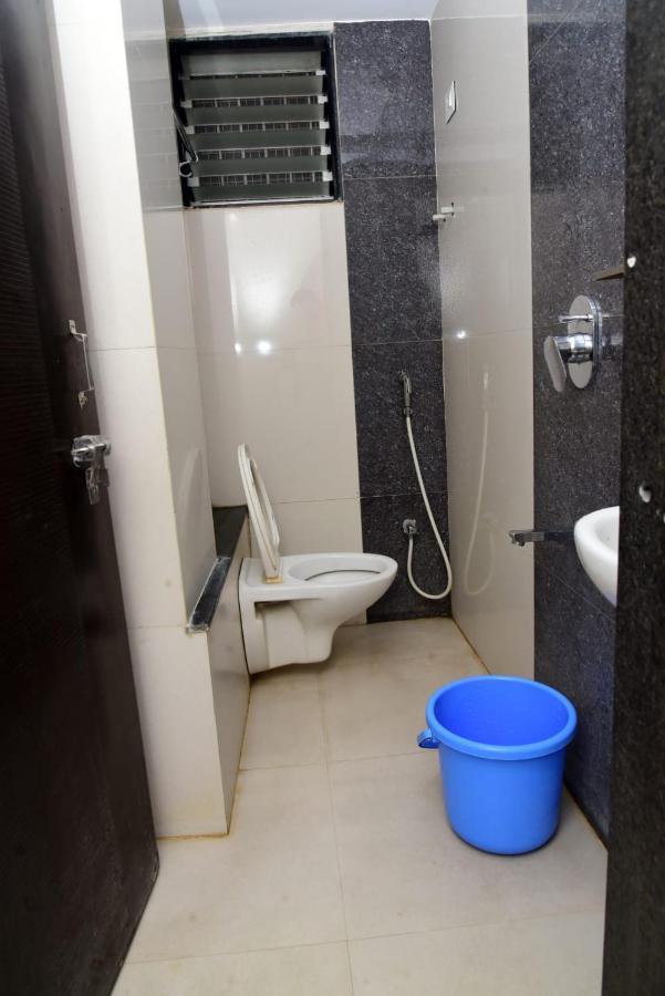 Nivant Lodge Sholapur Exterior foto